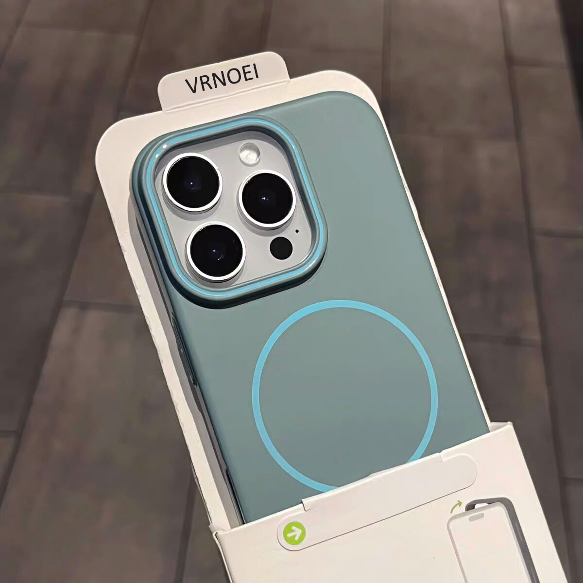 Phone Accessories Design - Luxury Magnetic Wireless Charging Case for