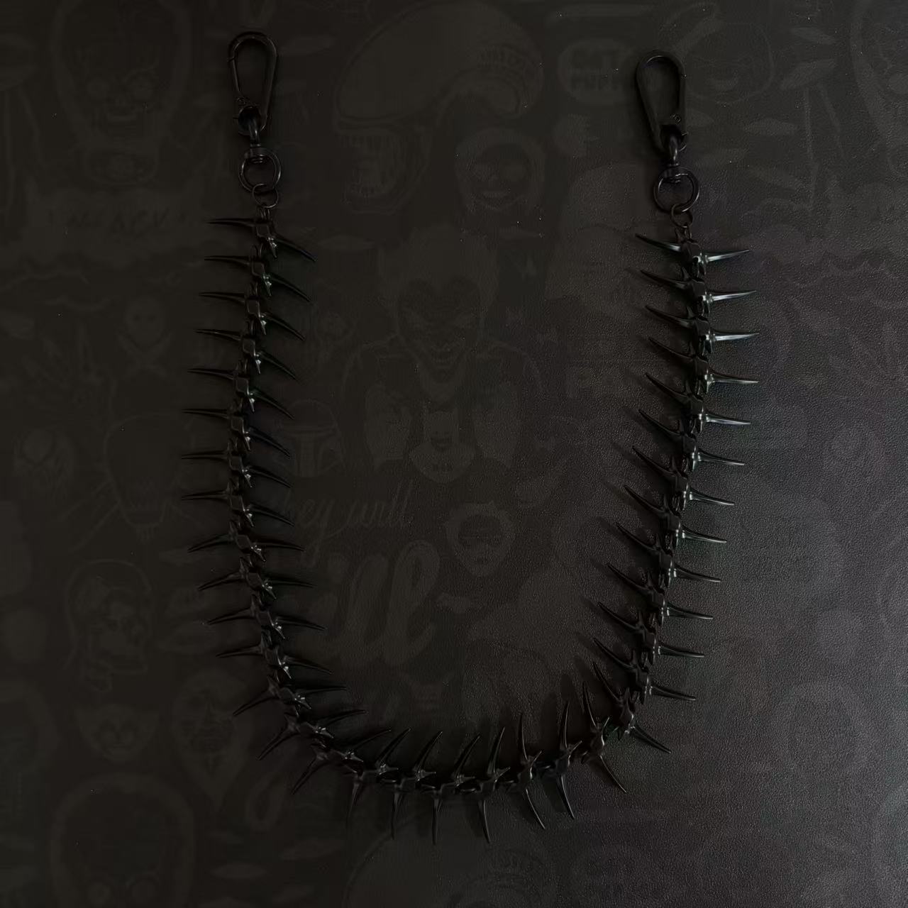 Matte Black Skeleton Metal Hea - Phone Accessories Design recension och pris